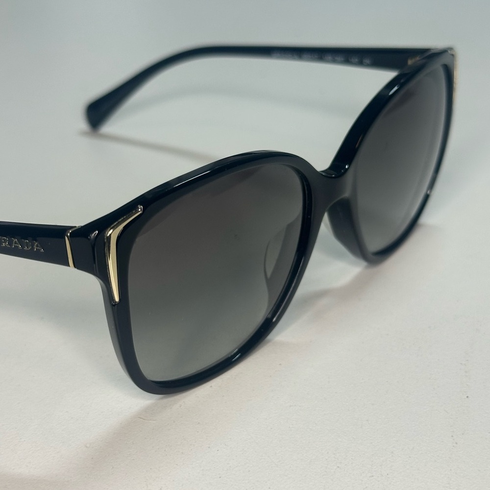 Prada Black Women's Sunglasses - Picture 6 of 7